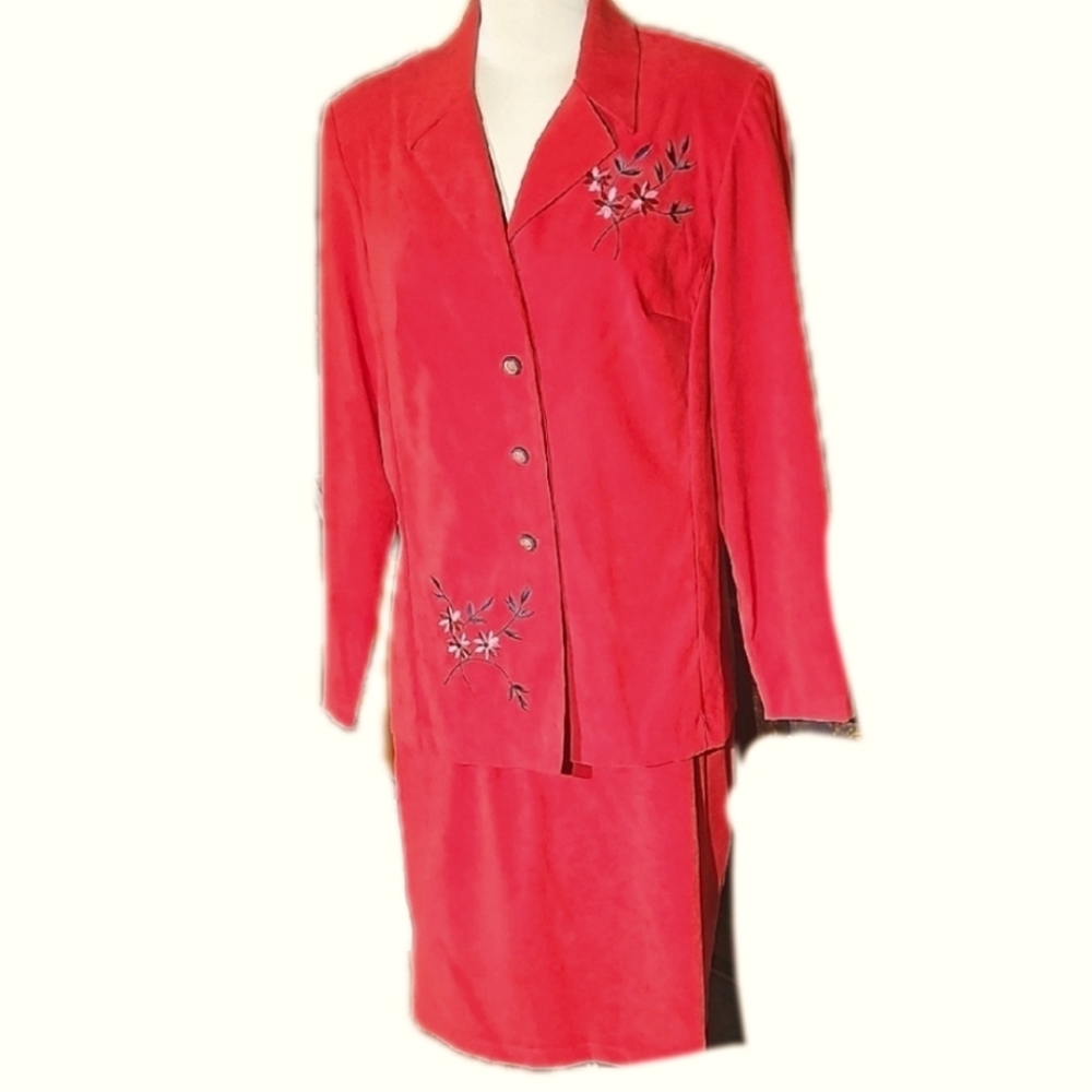 Great Xmas Party Suit For The Office Tramp!